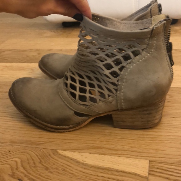 Sole Child Booties - Picture 4 of 11